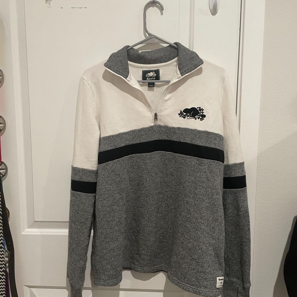 Roots casual sweatshirt hoodie sweater with zip-up collars and thumb-hole cuffs